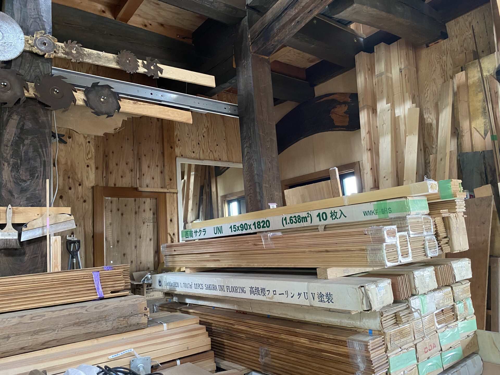 当社に今ある木材で、新築(リノベーション)工事を格安で提供！限定２棟！！