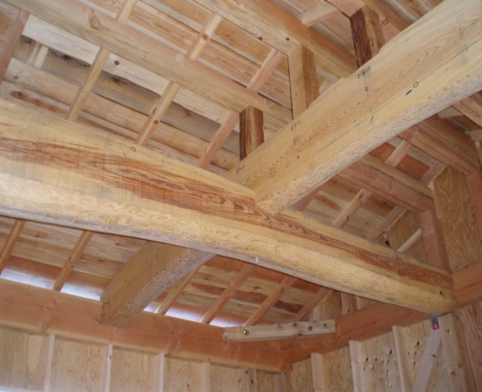 匠の技を磨く〜在来工法による屋根の建築〜